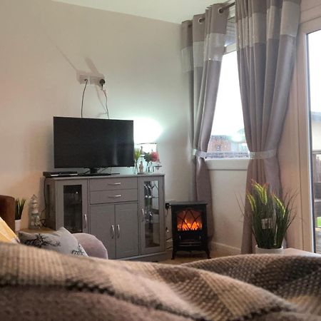 J16 Mablethorpe Pet Friendly Chalet Екстер'єр фото
